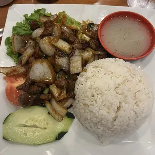 Shaking beef with white rice