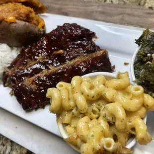 BBQ Ribbz &amp; the Best Mac N Cheeze Evvvvveerrrrr lol