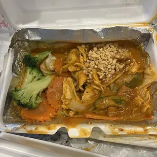Peanut Favorite w/ Chicken and Extra Veggies