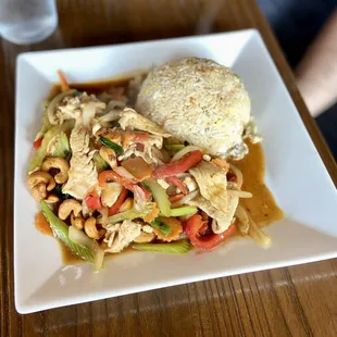 Thai Style Stir-Fry Meat with Cashew Nuts