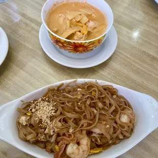 Red Curry and Pad Thai