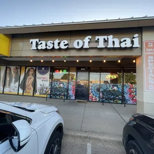 the outside of a restaurant