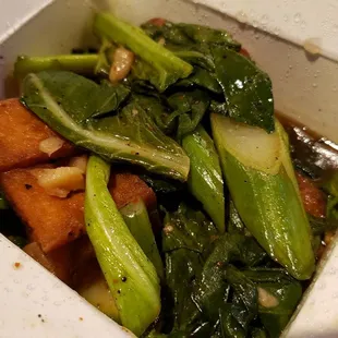 Rad na ($15), vegan w/tofu. Pretty good. Noodles not pictured, but this dish was tasty, albeit w/liquidy sauce.