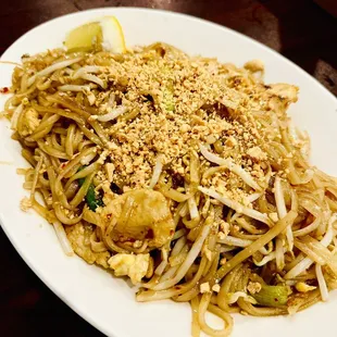 Chicken pad Thai (3.5/5) too sweet