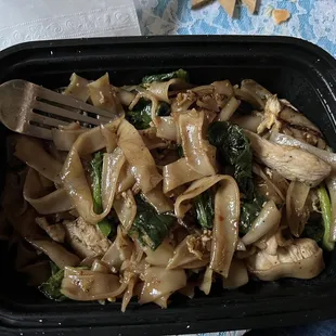 Pad See Lew with chicken