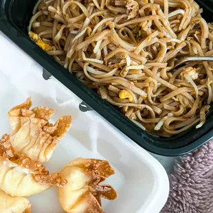 ramen and noodles, food