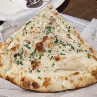 Garlic naan