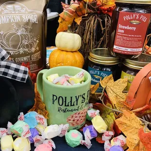 Polly's Pies fall theme decor so smallville cute
