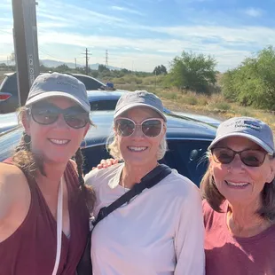 Meet your Tour Guides
Jennifer, Elysa and Ann