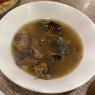 B7. / Cordyceps Flower Chicken Soup