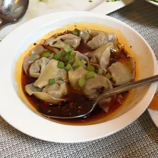 A10. / Wonton in Chili Oil (Pork)