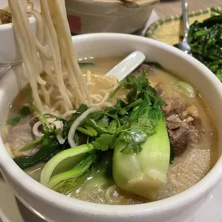 J7. / Braised Beef Brisket Noodle Soup
