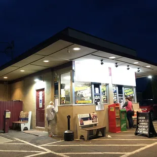 Nighttime at Taste-T