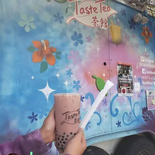 Digz usual.  Large fruity pebz w ice cream &amp; large boba.  Just paid one dolla holla w our stamp card!