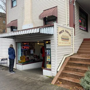 Perfection in a sandwich shop