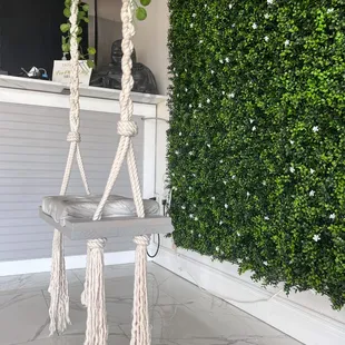 swinging chairs
