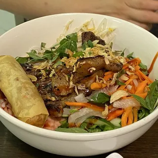 Grilled pork noodle bowl