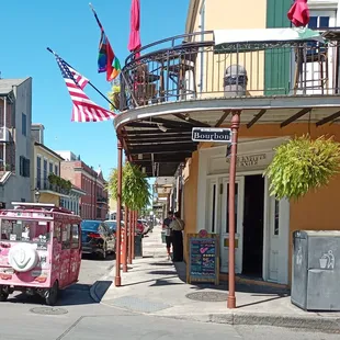 French Quarter street corner (New Orleans Fat Tuesday Food Tour of the French Quarter | September 2022 | Guide: Roger)
