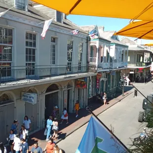 View from the balcony of the "The Cornet" (New Orleans Fat Tuesday Food Tour of the French Quarter | September 2022 | Guide: Roger)