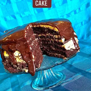 Peanut butter mudslide cake