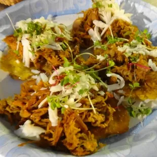 Ropa vieja con tostones