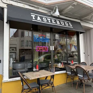 Exterior. 5th @ Balboa Ave