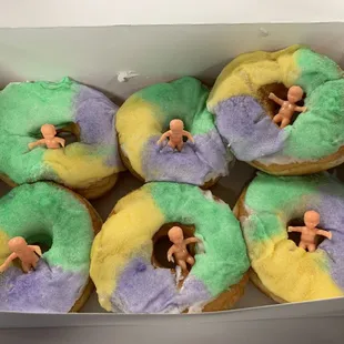 Mardi Gras donuts for the win!! My coworkers loved them!