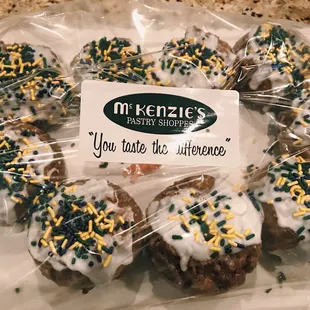 food, dessert, cupcakes