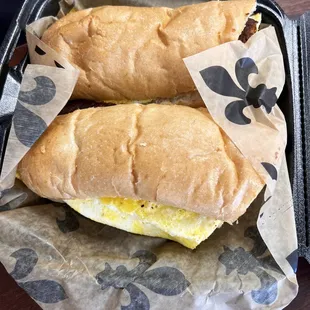 Hot sausage breakfast po boy