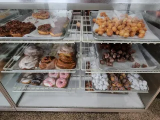 Gerald's Donuts & Burgers