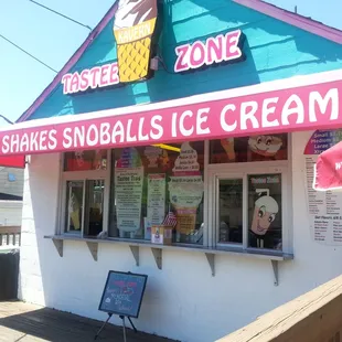 Front of Tastes Zone