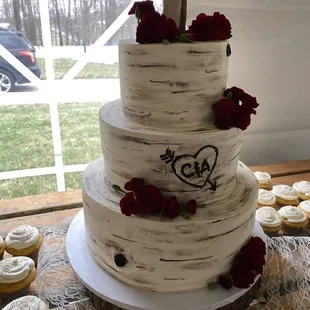 Lovely Spring wedding with a woodsy theme.