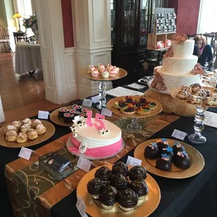 Elegant desserts are our specialty