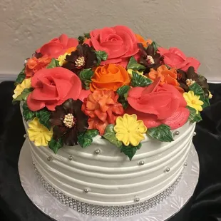 Love that buttercream flowers are the new trend !