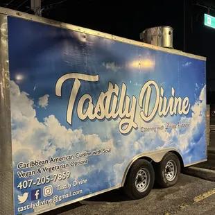 Tucked into the AutoZone parking lot at Edgewater and Lee