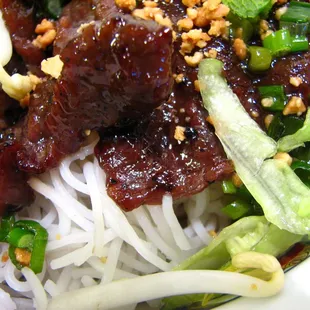 Grilled Beef Noodle Salad