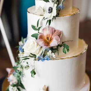 a three tiered wedding cake