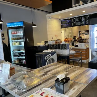 sushi and sashimi, interior