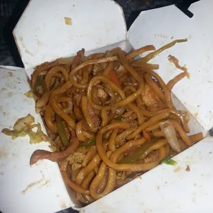 The lo mein here was delicious. It was not overly greesy. The staff and cooks were very polite, very helpful, very friendly.