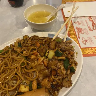 Kung Pao Chicken dinner combo with chow mein