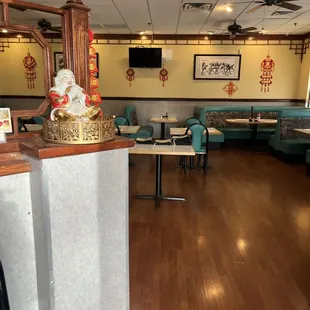 Here to see how good the food isheard nothing but good things