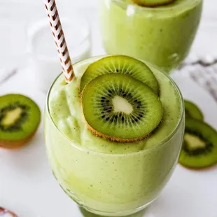 a kiwi smoothie