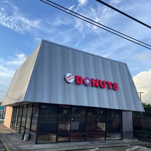 the outside of a donut shop