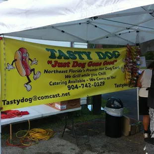 a hot dog under a tent