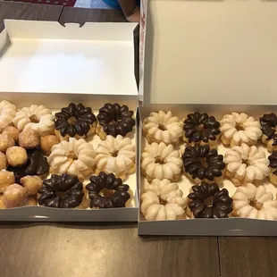 food, donuts