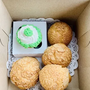 Pandan Cupcake &amp; Cream Puffs