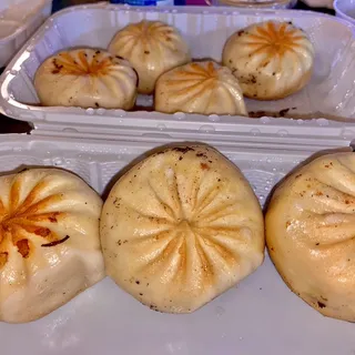 8 Pan Fried Bao (beef)