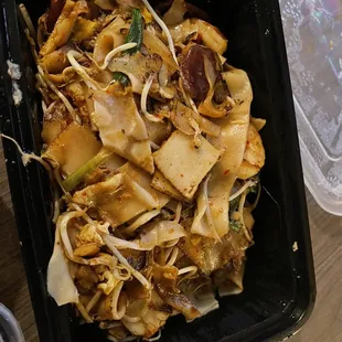 The CKT I got last Sunday was delicious and abundance of wok hei. Today's CKT was mushy and unevenly fried.