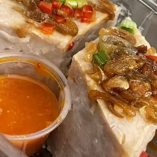 Orh Kuih (yam / taro cake)