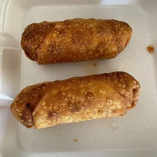 1 Egg Roll comes with lunch special